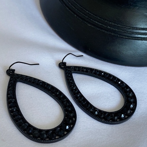 DRESS Black Earrings with Black Crystals - Picture 9 of 9